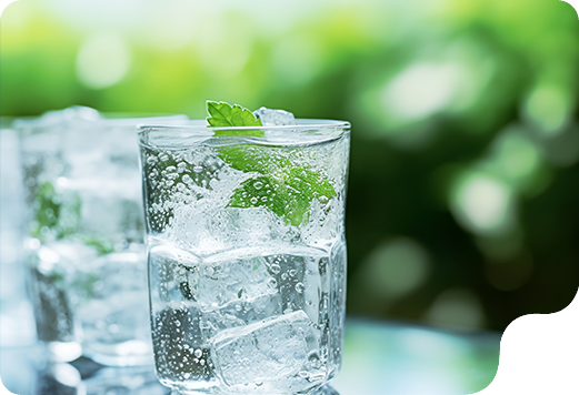 Pitná voda v kancelárii: výhody, tipy a osvedčené postupy